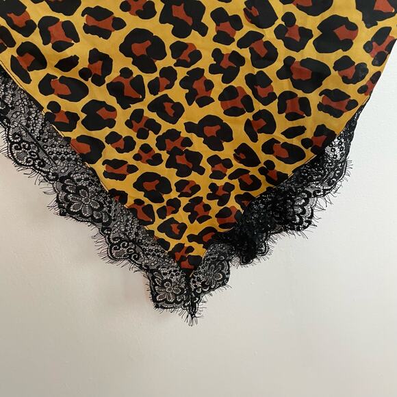 Out From Under Slip Dress XS Leopard Cheetah Triangle Hem Satin Lace V Neck - Picture 3 of 6